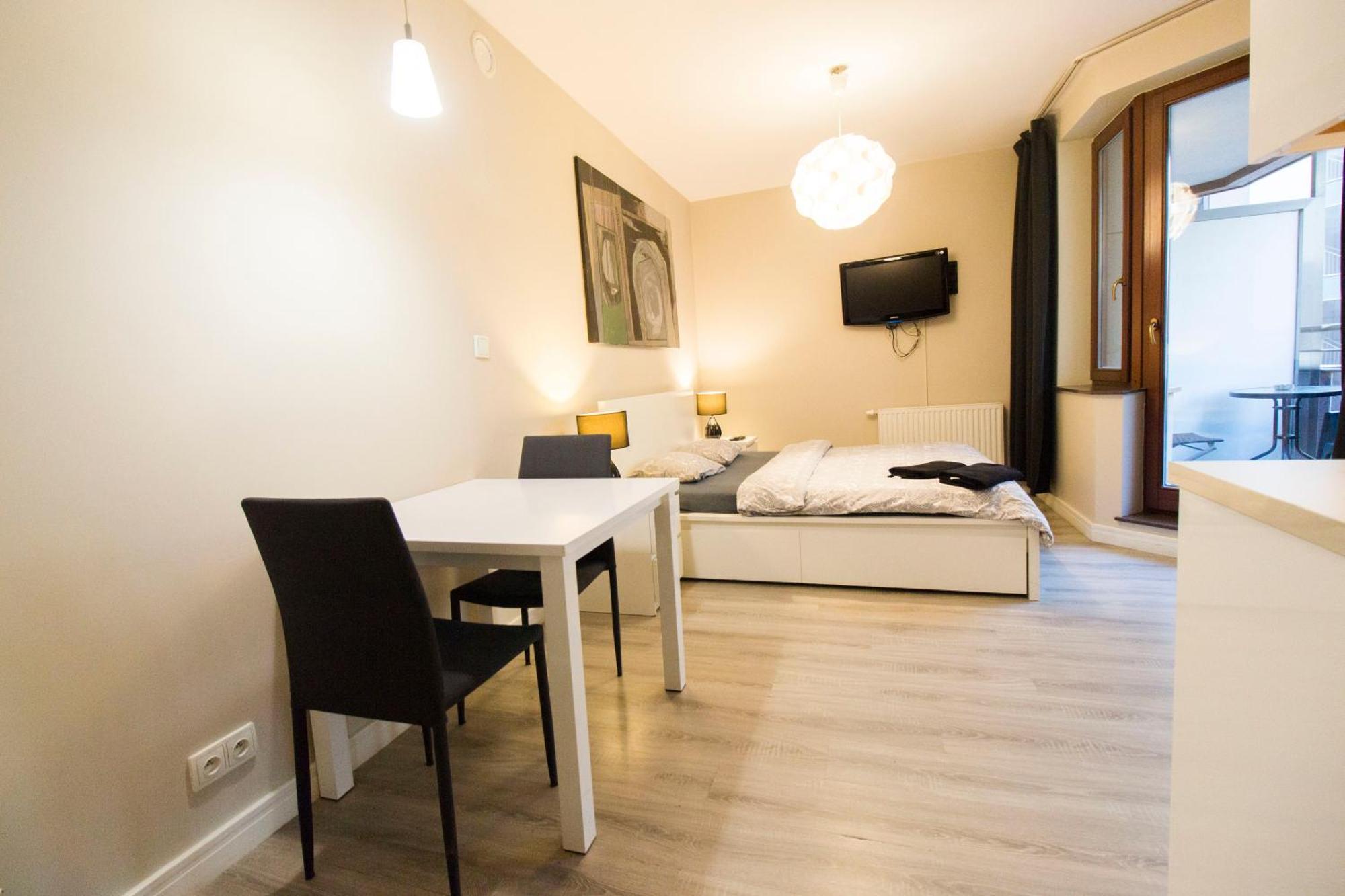 Happyestate - Just In Center - Ul Krawiecka 1 - Old Town Apartment *
